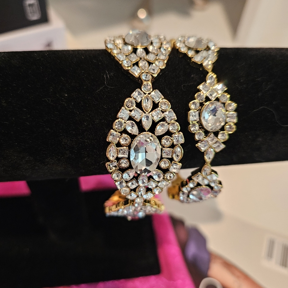 Elegant Crystal Gold-Tone Statement Bracelet - Clear Crystal (SASSY JONES)